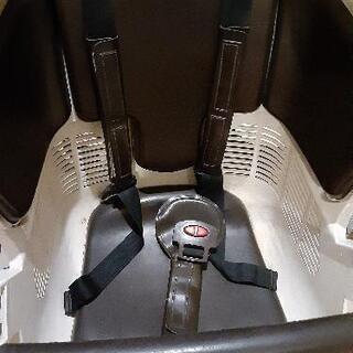 電動アシスト機能つき３人乗り自転車