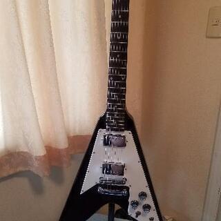 フライングVとギターアンプのセット。原付との交換も。 フライングVとギターアンプのセット。原付との交換も。