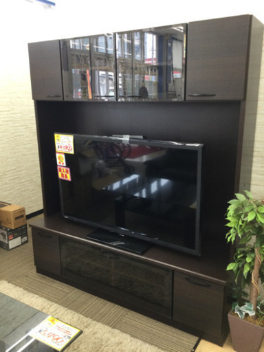 7/2 【収納力バツグン‼️】 定価98,000円 壁面収納付TVボード 大型テレビも楽々置ける‼️ 落ち着いたダークブラウン✨✨