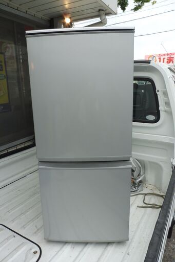 8月23日まで商談中となりました。シャープ ノンフロン冷凍冷蔵庫 SJ-14E7 2011年製 