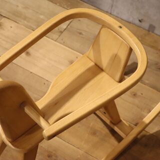 ドイツのGeuther(ゴイター)社の枠付き木馬です。ブナ材のナチュラル感と