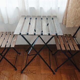 IKEA　ガーデン　テーブルとチェア２脚セット