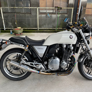 CB1100