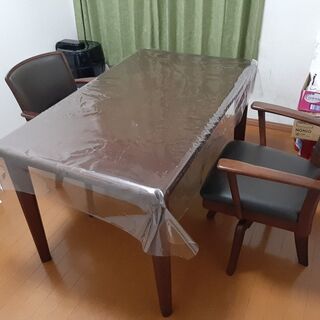 【ネット決済】 ダイニングテーブル + 回転椅子２個 39,000円