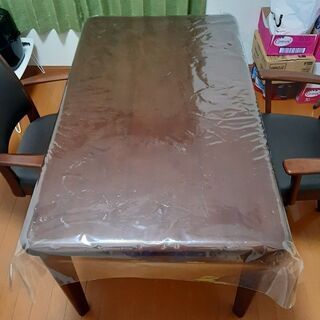  ダイニングテーブル + 回転椅子２個 39,000円