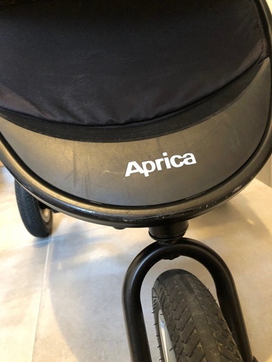 アップリカ スムーヴ プレミアム(新品のレインカバーつき) | procomm.ca