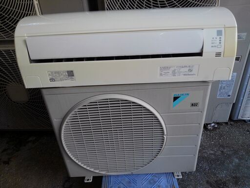 ダイキンエアコン冷暖房６～8畳用　２０１５年製　２万円