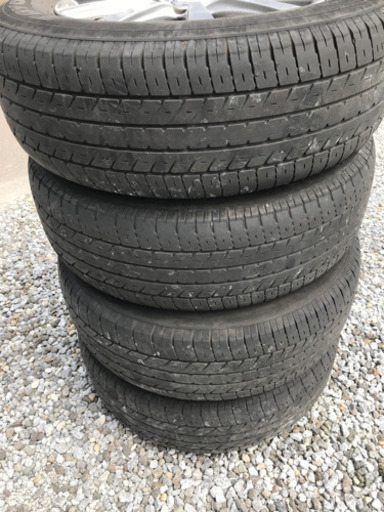 215/65R16  16インチ 6 1/2j  5H 114.3