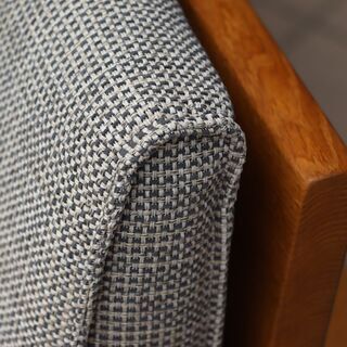 飛騨高山の家具メーカー キツツキマークの飛騨産業(HIDA)。森のことばシリーズのオーク無垢材(節入り) 2Pソファー。ロータイプのワイドなフォルムの和モダン2人掛けソファーです♪替えカバー付！