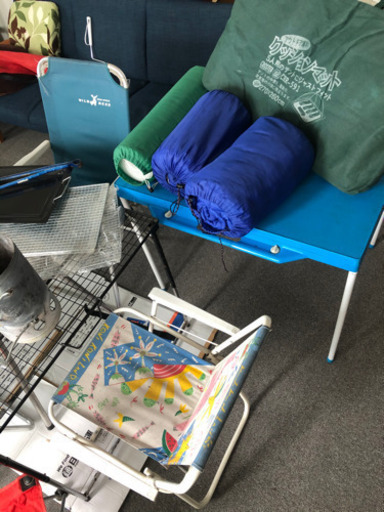 終了　キャンプ用品　コンロ　テーブル　椅子　タープ　寝袋　など