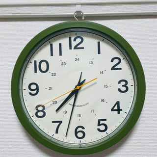 【ネット決済】【取引中】壁掛け時計(グリーン)
