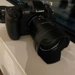 【ネット決済・配送可】gh5s レンズ2つ、スペアバッテリー付き...