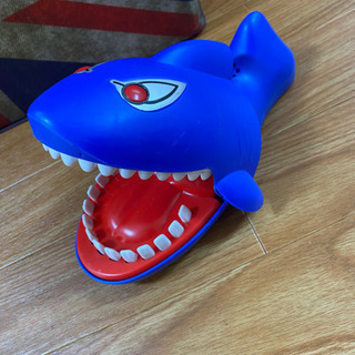 サメ　おもちゃ