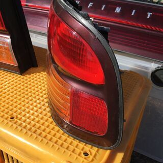 USDM NISSAN INFINITI I30(A32)　リアガーニッシュ＆コンビネーションランプセット　日産セフィーロ