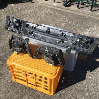 USDM NISSAN INFINITI I30(A32)　リアガーニッシュ＆コンビネーションランプセット　日産セフィーロ