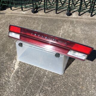 USDM NISSAN INFINITI I30(A32)　リアガーニッシュ＆コンビネーションランプセット　日産セフィーロ