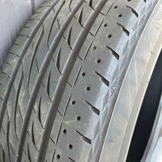 𝑆𝑂𝐿𝐷 𝑂𝑈𝑇...