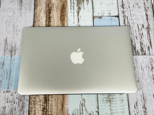 APPLE MacBook Air 11インチ Mid 2012