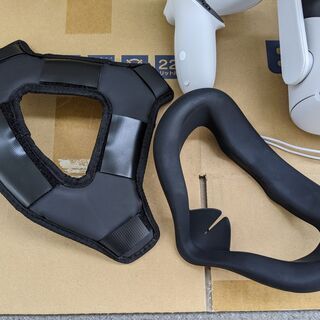 商談中）【美品・アタッチメント付き】 Quest 2 64GB /オキュラス 