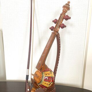ウズベキスタン楽器のレプリカ飾り物