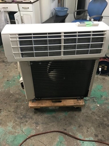 2013 Mitsubishi 12 畳、無料の基本的なエアコンの建設