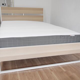 【ネット決済】ダブルベッド＋マットレスセット　IKEA 　ベッド...