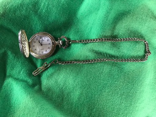 懐中時計 Quartz 鷹 ゴールド アンティークビンテージ要電池交換 𓃟 霞ヶ浦のその他の中古あげます 譲ります ジモティーで不用品の処分