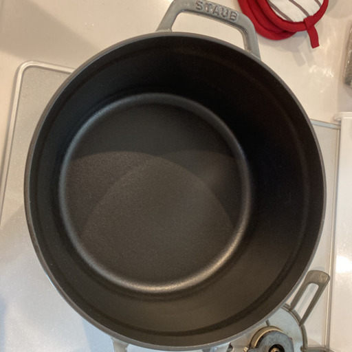 staub ストウブ 24センチ グレー 鍋 鉄鍋