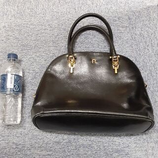 ブランドAigner 革バック