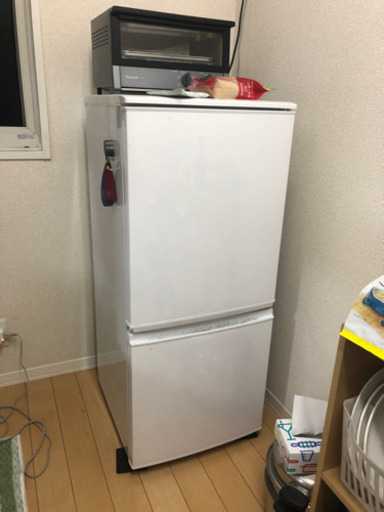 冷蔵庫　シャープ　2015年製137L