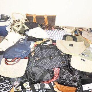 沢山のバック、鞄、かばんセット、40～70くらいあるかな。