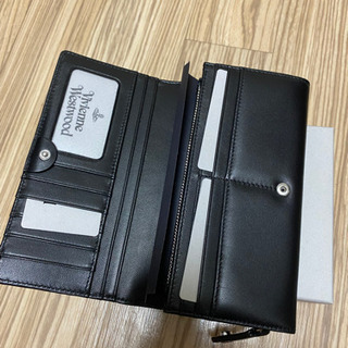 ヴィヴィアンウエストウッド長財布