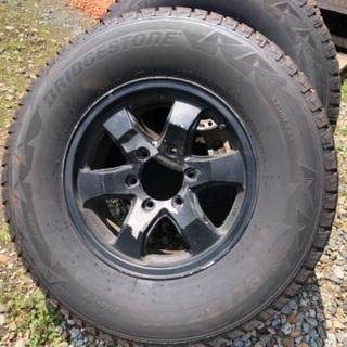 265/70/16 ブリザック　スタッドレスタイヤ、ホイールセット　ハイラックスサーフ　スタッドレス