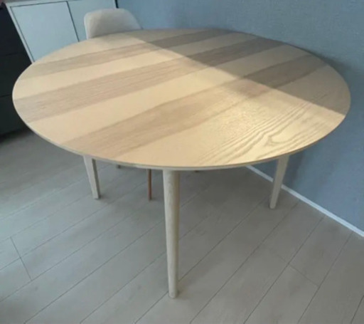 IKEA  LISABO リーサボー　丸型ダイニングテーブル