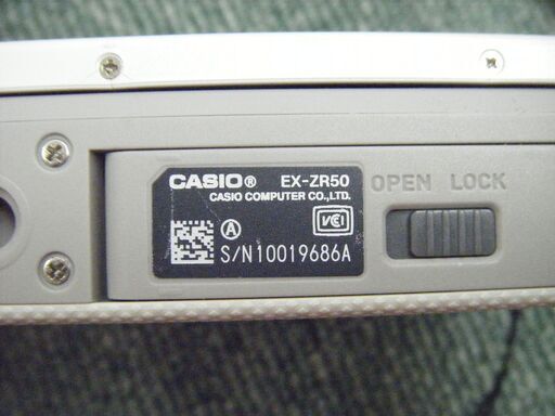 カシオ　デジタルカメラ　EX-ZR50　中古品