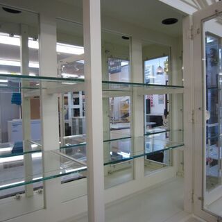 【カグマニア】【引き取り限定】Broyhill社製　キュリオケース