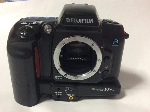 デジタル一眼レフ FUJI FILM FINEPIX S1 PRO
