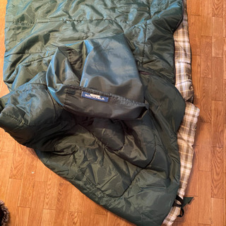 キャンプ　車泊用　寝袋　一人様用　掛け布団にもなります！