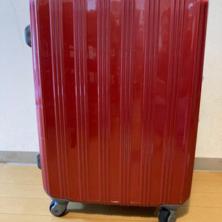【ネット決済】売ります✳︎ スーツケース　赤　キズ、ヘコみ、擦れあり