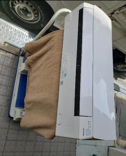 配達無料 （引取は値引）‼\n\nエアコン 冷暖房8畳用 IRA-2502A