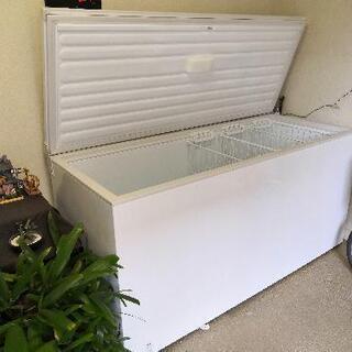 【ネット決済】大型冷凍庫　サンデンSH-700XB