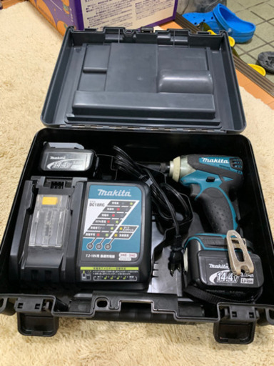 マキタ　14.4vインパクトドライバー　TD133DRFX