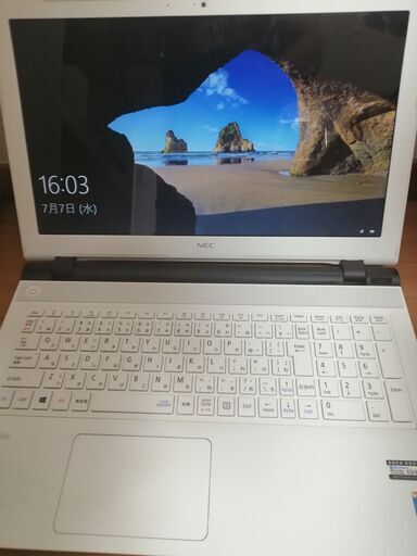 白NEC　4世代CPU搭載　高速SSD搭載　メモリ4G 　WEBカメラ内蔵　薄型軽量　USB3.0　Wifi対応 最新Windows10搭載