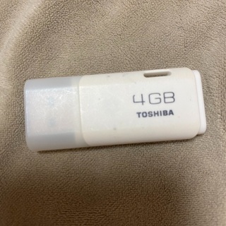 TOSHIBA USBメモリ 4GB