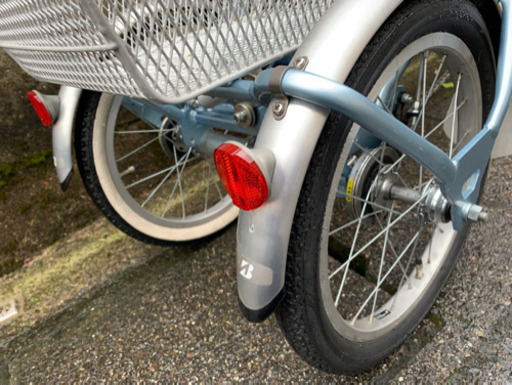 【三輪自転車】ブリヂストンワゴン　3段変速付き　（定価8.9万円）ほぼ未使用　かなり美品❗️若林自転車　膳所　SALE❗️ 三輪自転車】ブリヂストンワゴン 3段変速付き （定価8.9万円）ほぼ未