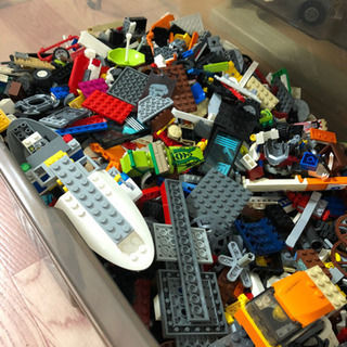 LEGO 大量出品