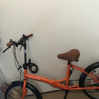 20インチ 折りたたみ自転車 advance 鍵 ライト 6段変速 ギア カゴ