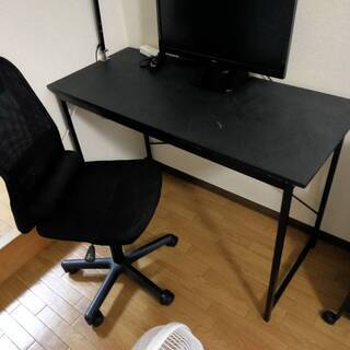 【ネット決済】シンプルな黒デスクと椅子セットでお譲りします。