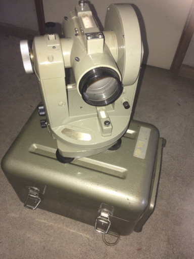 古い測量器具