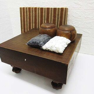 【年代物】木製　足つき碁盤と碁石、足置きセット 19路盤　324マス　へそつき 年代物】木製 足つき碁盤と碁石、足置きセット 19路盤 324マス へそつき